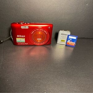 PERFECT Nikon Coolpix S3300 16MP Compact Red Digital Camera Battery SD Card PC